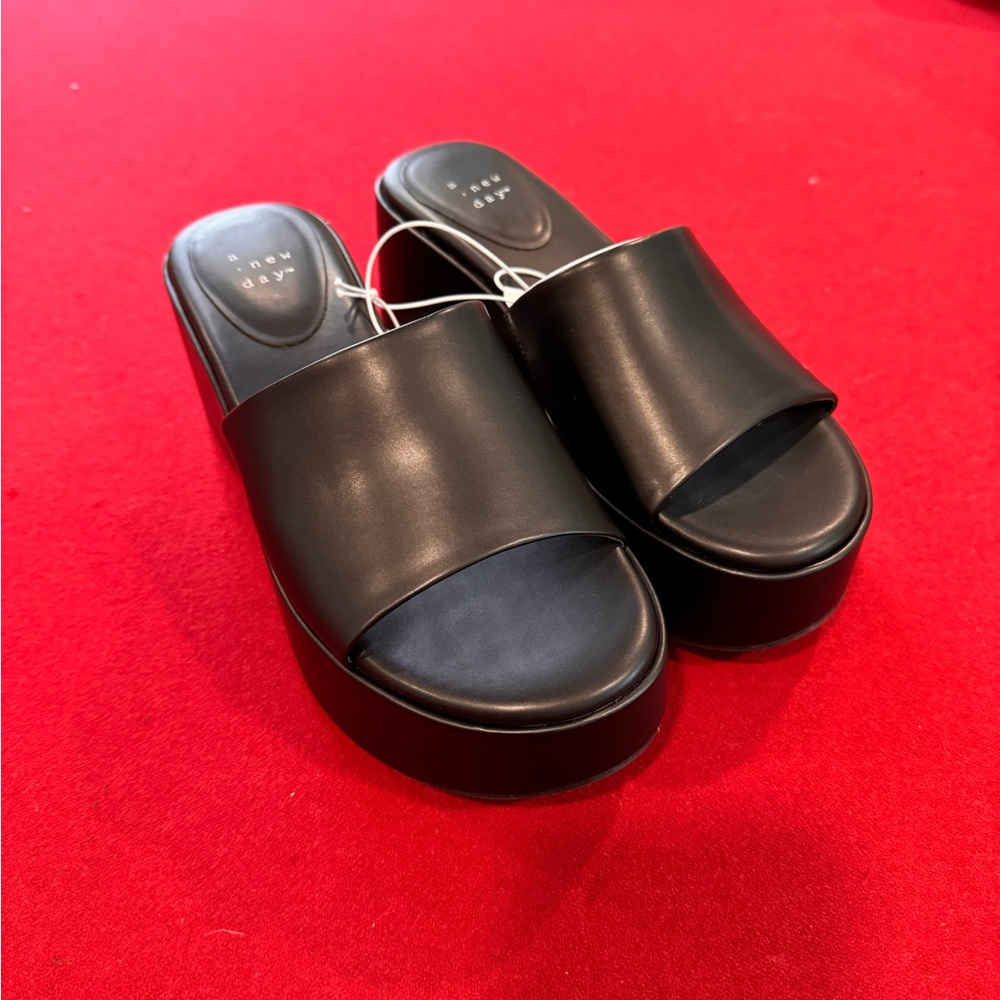 NWT a new day platform sandal